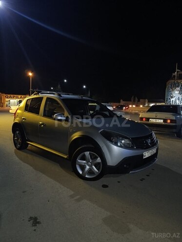 Dacia  2011, 275,000 km - 1.5 l - Salyan