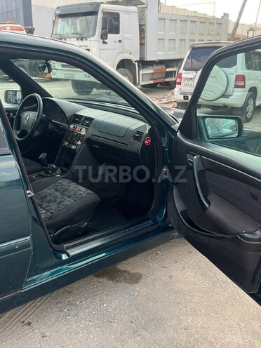 Mercedes C 220 1999, 605,247 km - 2.2 l - Bakı