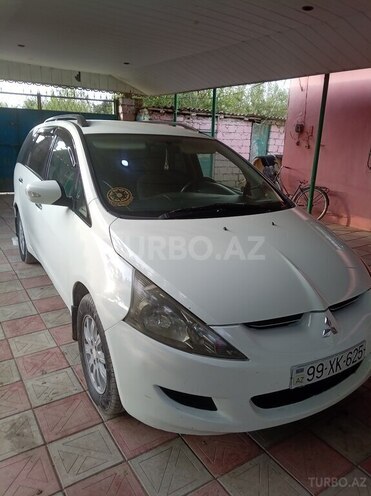 Mitsubishi Grandis 2005, 410,000 km - 2.4 l - Ağcabədi