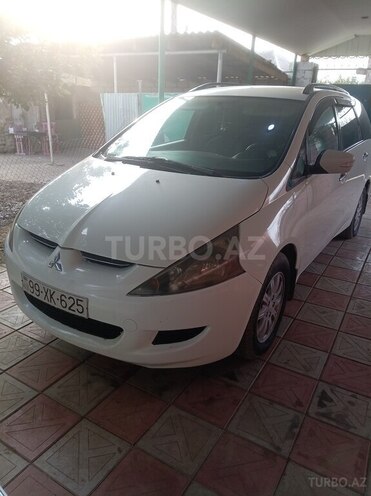 Mitsubishi Grandis 2005, 410,000 km - 2.4 l - Ağcabədi
