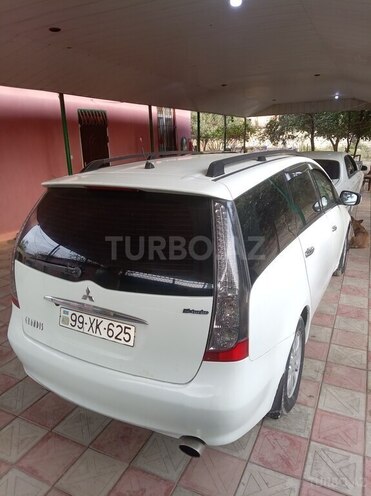 Mitsubishi Grandis 2005, 410,000 km - 2.4 l - Ağcabədi