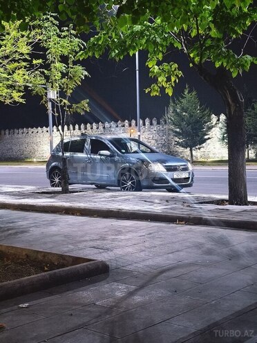 Opel Astra 2006, 315,000 km - 1.4 l - İsmayıllı