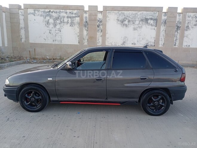 Opel Astra 1996, 322,161 km - 1.6 l - Bakı