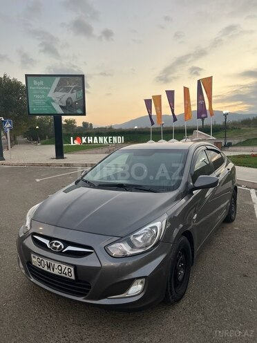 Hyundai Accent 2011, 330,000 km - 1.6 l - Bakı