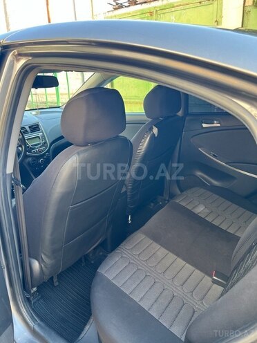 Hyundai Accent 2011, 330,000 km - 1.6 l - Bakı