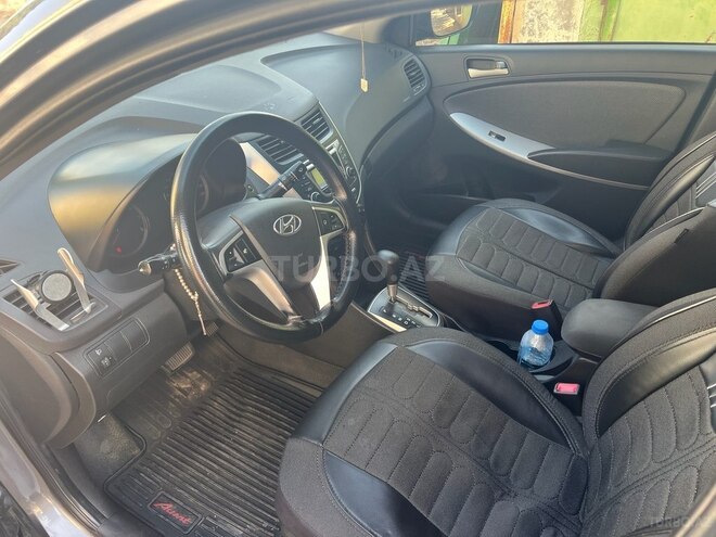 Hyundai Accent 2011, 330,000 km - 1.6 l - Bakı