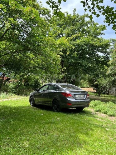 Hyundai Accent 2011, 330,000 km - 1.6 l - Bakı