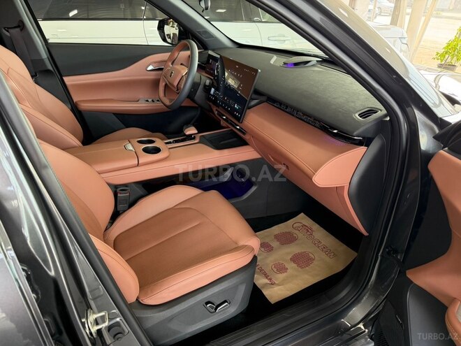 Changan  2025, 18,000 km - 1.5 л - Bakı