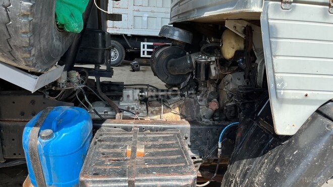KamAz 6520 1992, 350,000 km - 11.0 l - Salyan