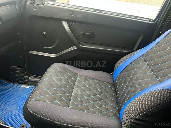 LADA (VAZ) Niva 2015, 148,000 km - 1.7 л - 