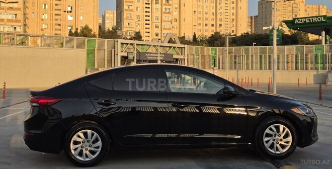 Hyundai Elantra 2018, 128,748 km - 2.0 l - Bakı