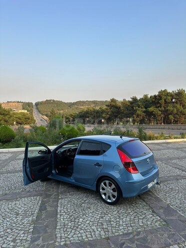 Hyundai i30 2011, 289,000 km - 1.6 л - Tovuz