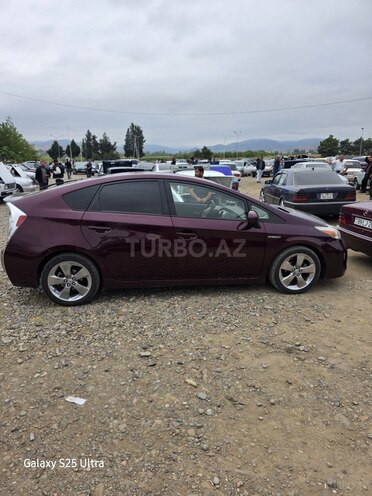 Toyota Prius 2013, 256,232 km - 1.8 l - Tovuz