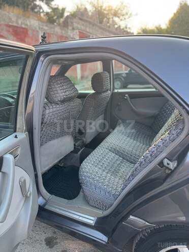 Mercedes C 200 1997, 359,832 km - 2.0 l - Yevlax