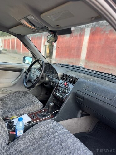 Mercedes C 200 1997, 359,832 km - 2.0 l - Yevlax