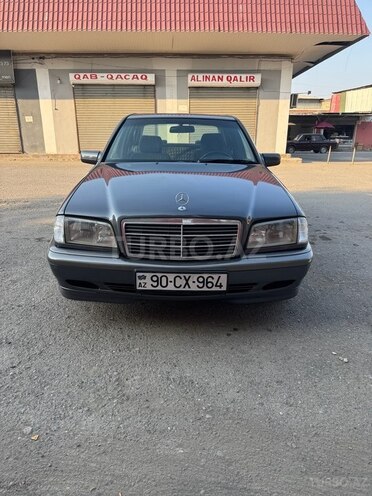 Mercedes C 200 1997, 359,832 km - 2.0 l - Yevlax