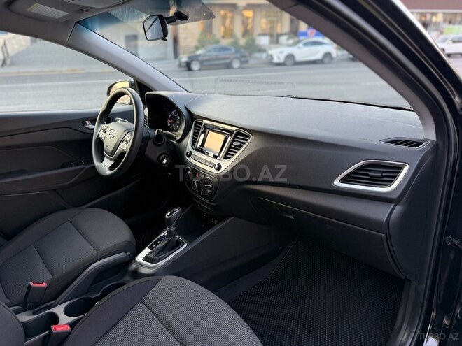 Hyundai Accent 2021, 101,800 km - 1.6 l - Bakı