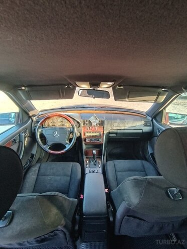 Mercedes C 240 1998, 420,000 km - 2.4 l - Quba