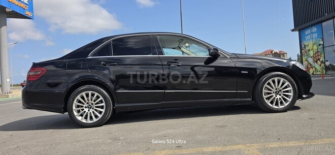Mercedes E 250 2009, 335,000 km - 2.1 l - Bakı