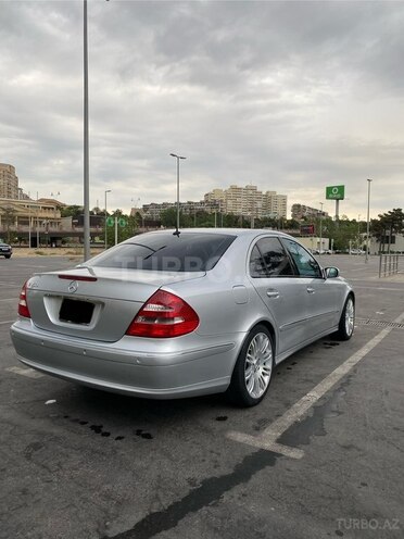 Mercedes E 350 2005, 139,600 km - 3.5 l - Bakı