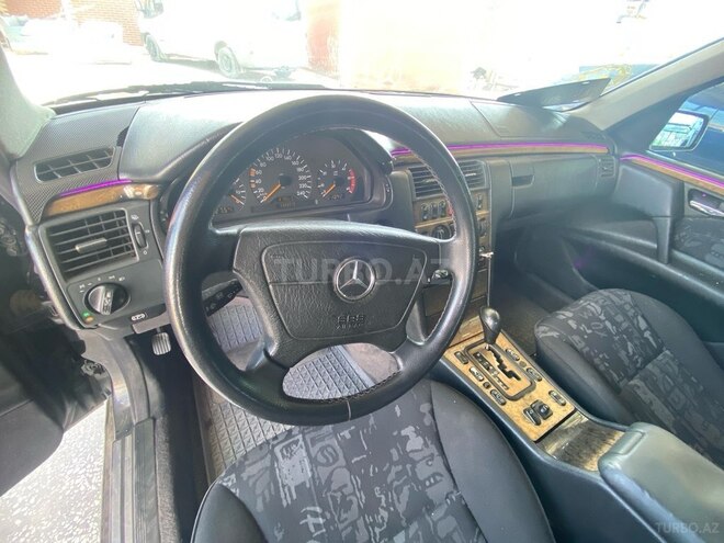 Mercedes E 220 1998, 432,000 km - 2.2 л - Bakı