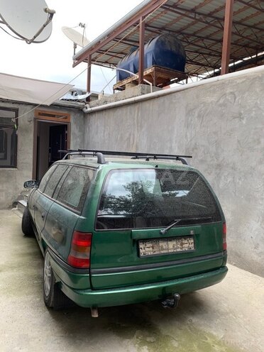 Opel Astra 1997, 223,000 km - 1.8 l - Gəncə