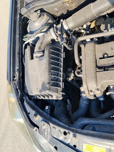 Opel Astra 2010, 292,222 km - 1.4 l - Bakı