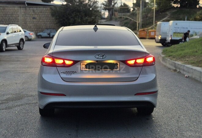 Hyundai Elantra 2017, 55,400 km - 2.0 l - Bakı