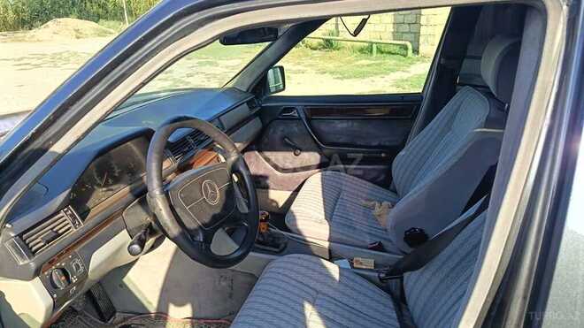 Mercedes 250 D 1991, 133,564 km - 2.5 л - Şirvan