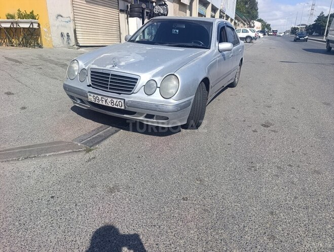 Mercedes E 220 2001, 486,800 km - 2.2 l - Bakı