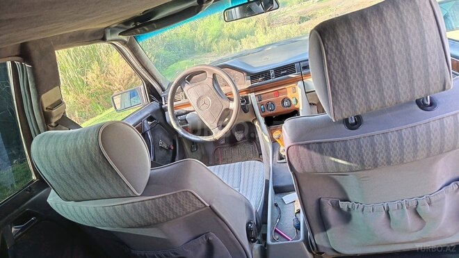 Mercedes 250 D 1991, 133,564 km - 2.5 л - Şirvan