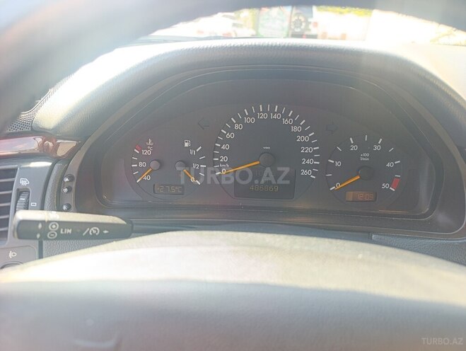 Mercedes E 220 2001, 486,800 km - 2.2 l - Bakı
