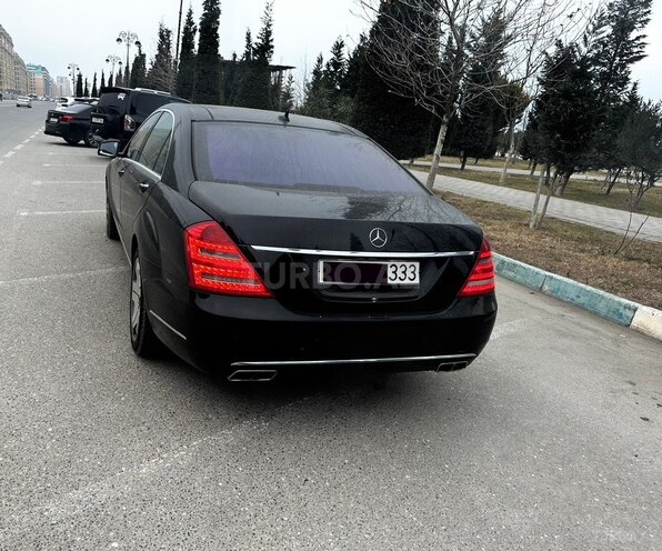 Mercedes S 550 2010, 245,000 km - 5.5 l - Bakı