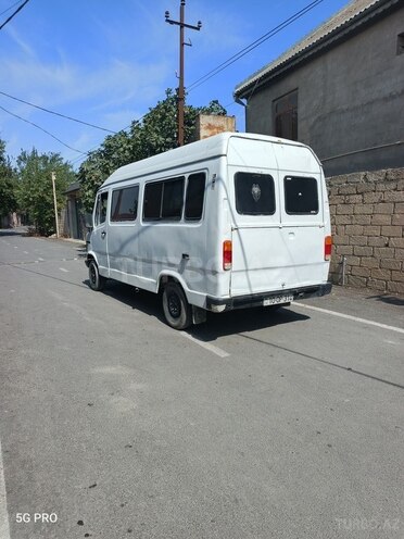 Mercedes 208 D 1991, 366,000 km - 2.3 l - Bakı
