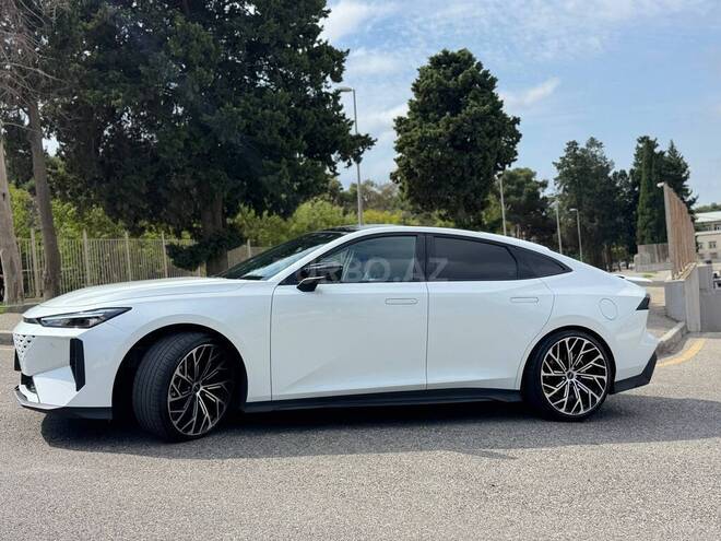Changan  2025, 34,000 km - 1.5 л - Bakı