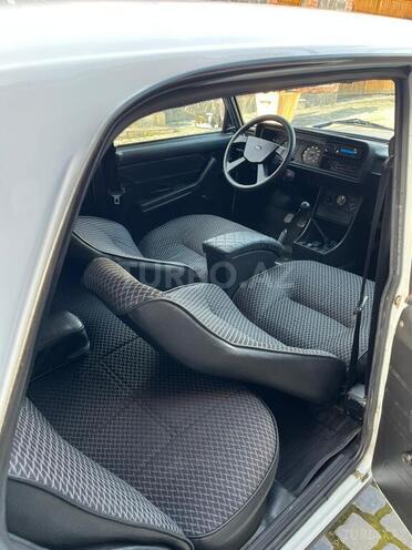 LADA (VAZ) 2107 2005, 146,700 km - 1.6 л - Qax