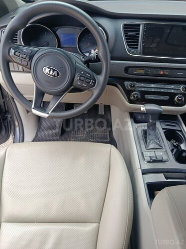 Kia Carnival 2017, 212,797 km - 2.2 l - Ucar