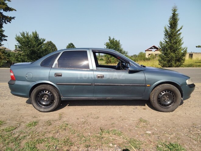 Opel Vectra 1998, 560,000 km - 2.0 l - Bakı