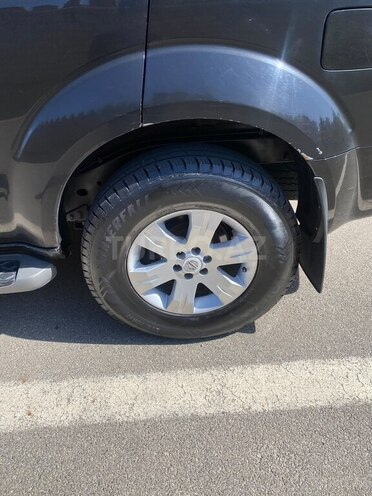 Nissan Pathfinder 2007, 300,000 km - 4.0 l - Sumqayıt