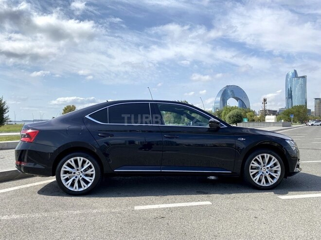 Skoda Superb 2021, 77,500 km - 2.0 l - Bakı
