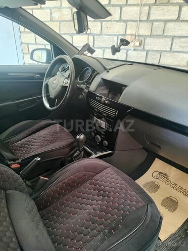 Opel Astra 2006, 240,000 km - 1.4 l - Qusar