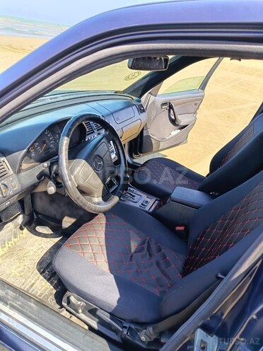Mercedes C 220 1999, 373,000 km - 2.2 l - Bakı
