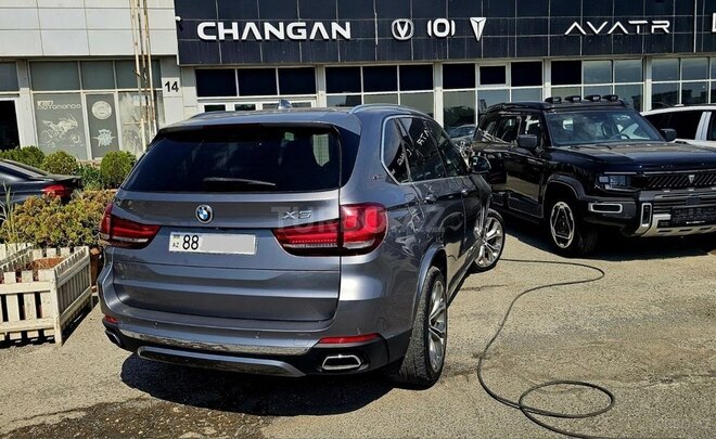 BMW X5 2017, 200,200 km - 2.0 л - Bakı