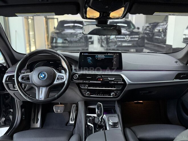 BMW 520e 2022, 84,000 km - 2.0 l - Bakı