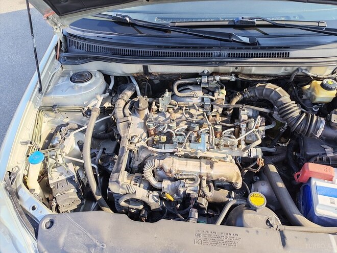Toyota Corolla 2006, 256,000 km - 1.4 l - İmişli