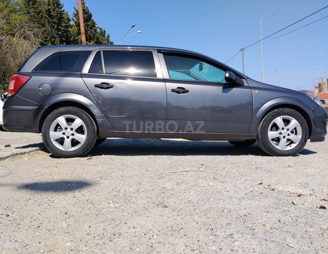 Opel Astra 2010, 292,222 km - 1.4 l - Bakı