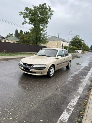 Opel Vectra 1996, 154,300 km - 1.8 l - Qazax