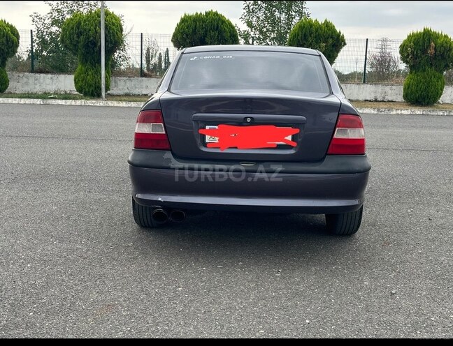 Opel Vectra 1996, 200,000 km - 2.0 l - Qəbələ