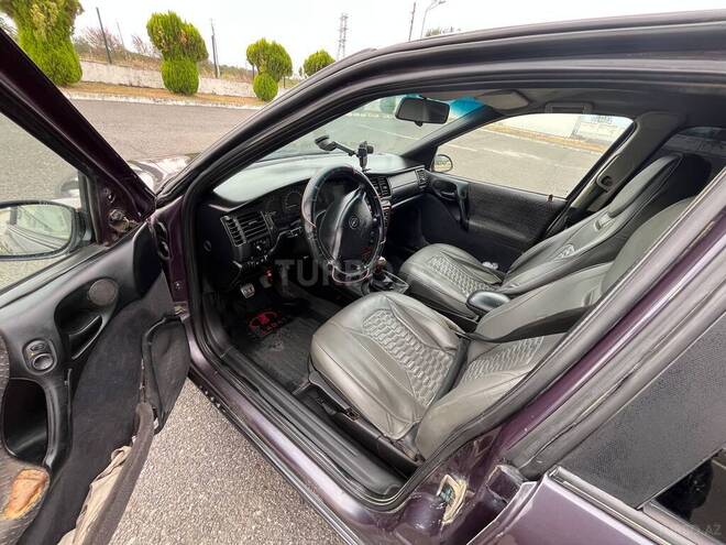Opel Vectra 1996, 200,000 km - 2.0 l - Qəbələ
