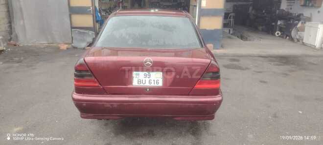 Mercedes C 230 1998, 300,000 km - 2.3 л - Quba